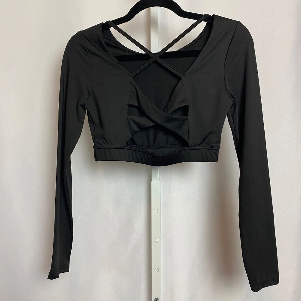 Womenʻs Black Long Sleeve Crop Top with Criss Cross Back Size Small
